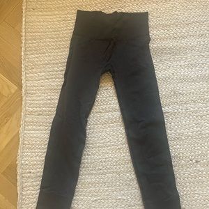 Lululemon legging - size 4 graphite